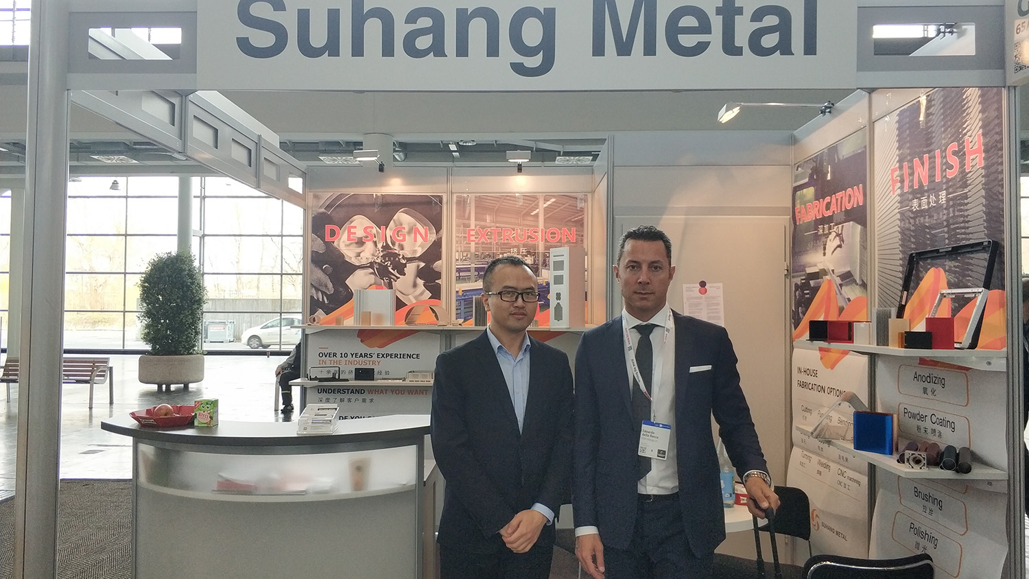 Client quality inspection of amplifier mounting brackets